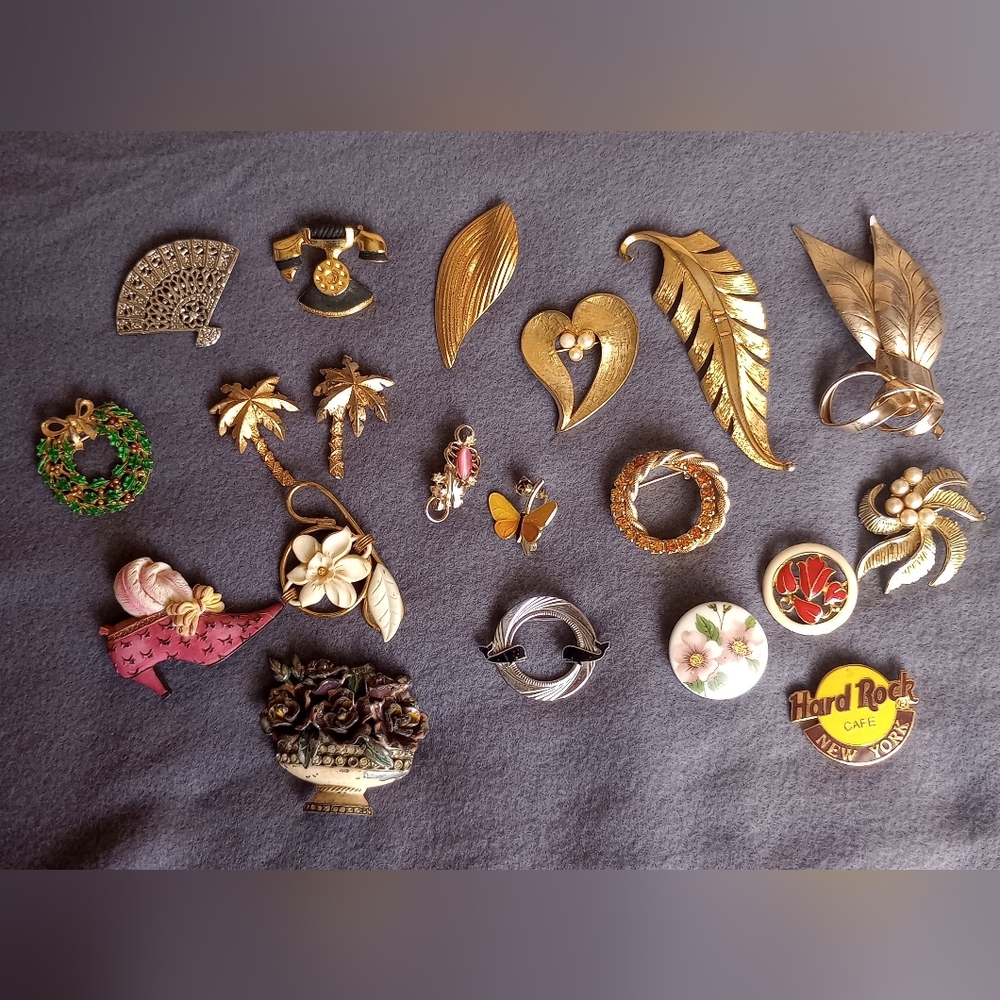 Brooch Pin Lot of 20 Enamel Faux Pearl Rhinestone